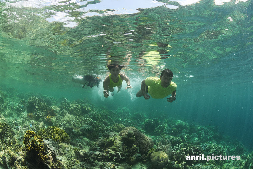 Underwater Pre Wedding photography in the real sea coud be very exciting and memorable